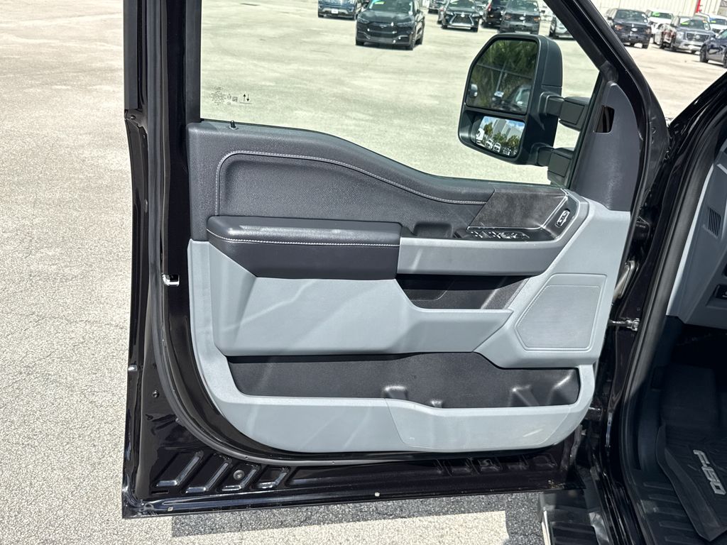 2025 Black Metallic Ford F-150 XLT RWD Truck