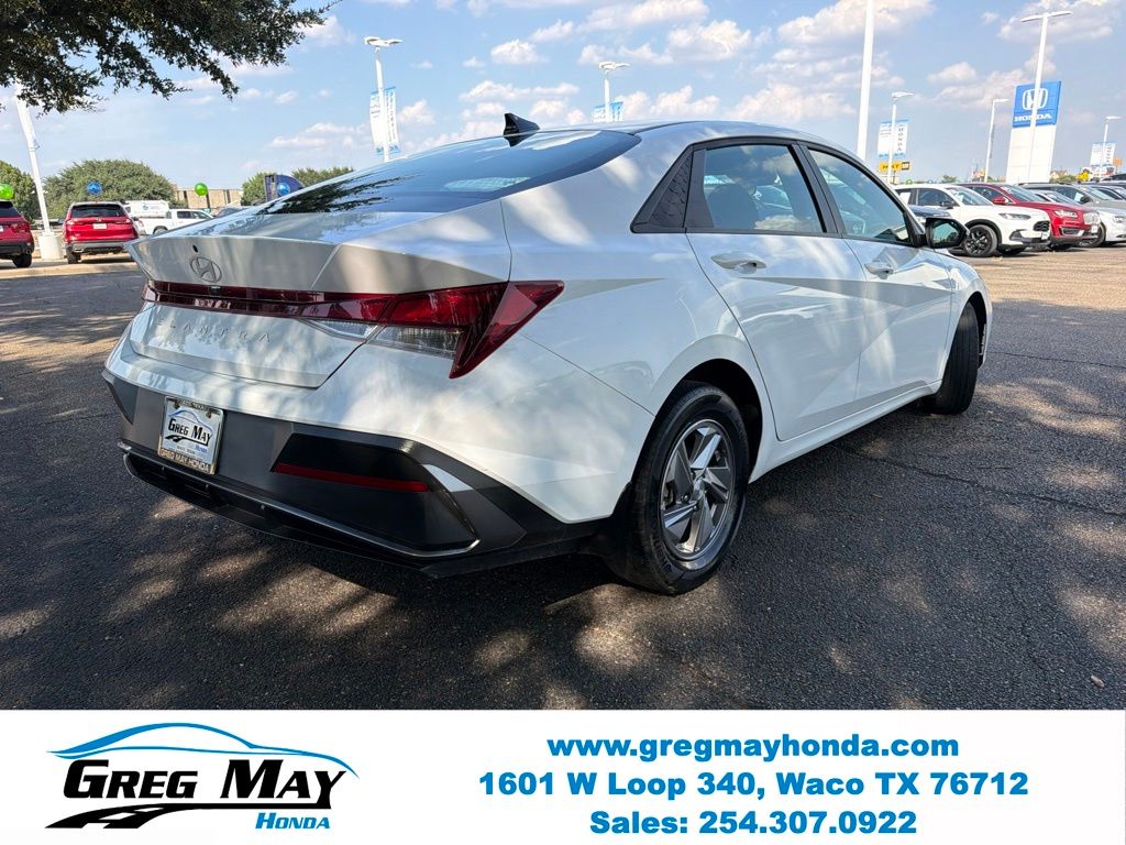 2025 Hyundai Elantra SE - 2