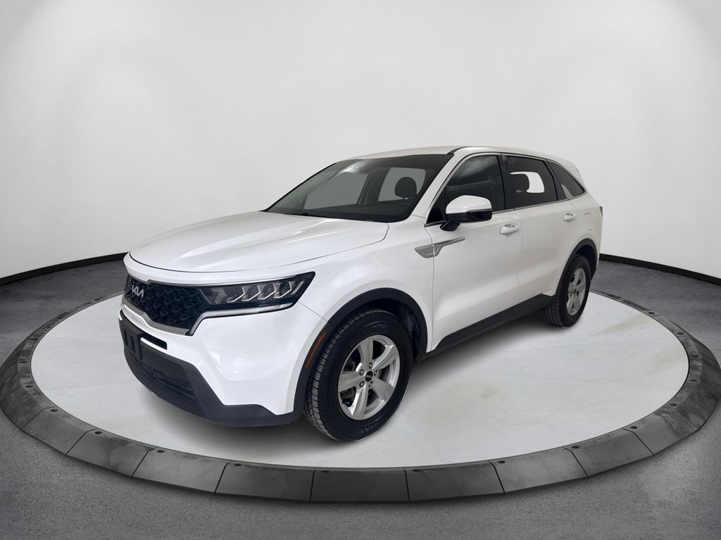2022 Kia Sorento LX AT's photo