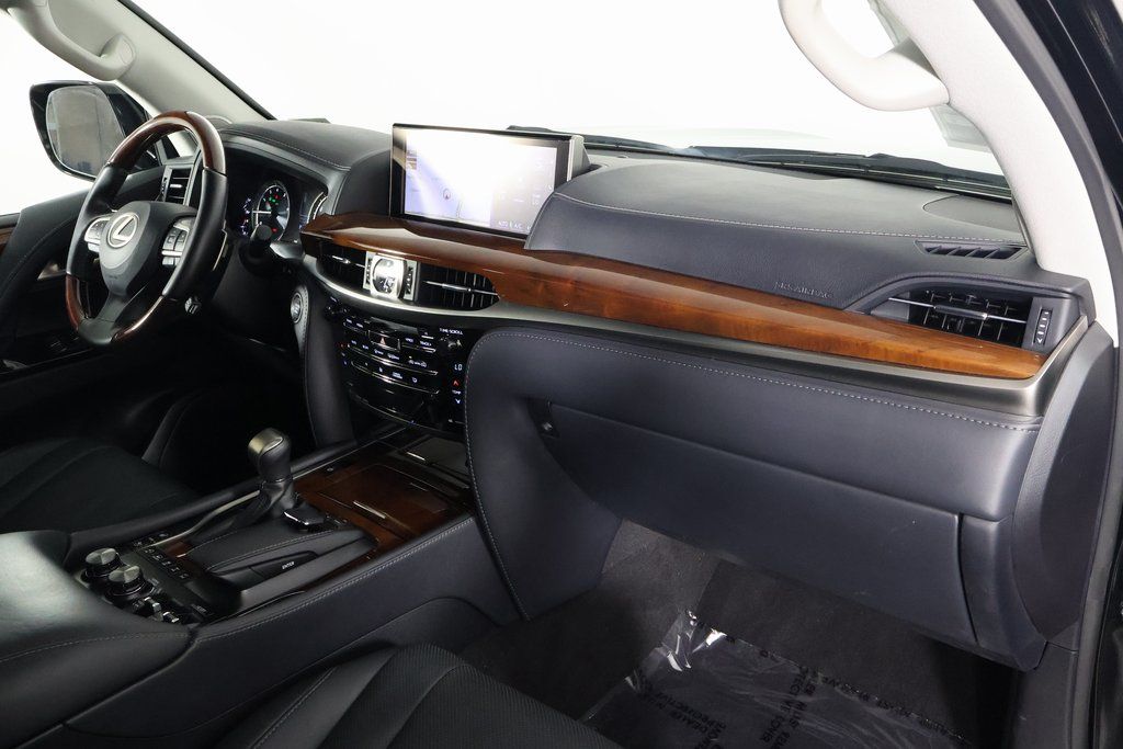 Thumbnail: 2021 Lexus LX - 9