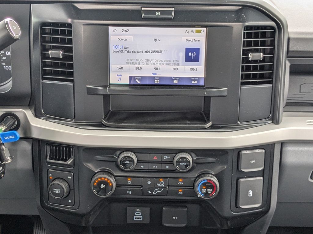 2025 Ford F-350 Super Duty XL