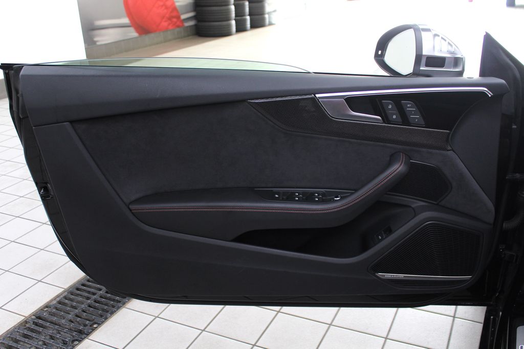 Thumbnail: 2022 Audi S5 - 13