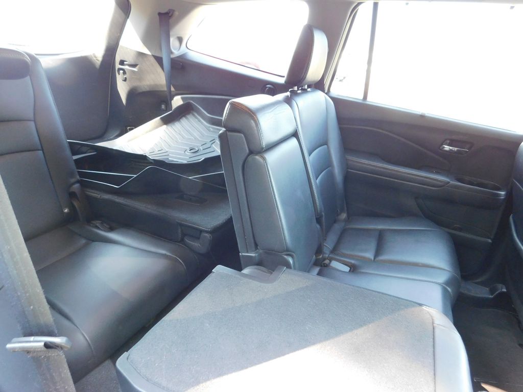 Thumbnail: 2019 Honda Pilot - 5