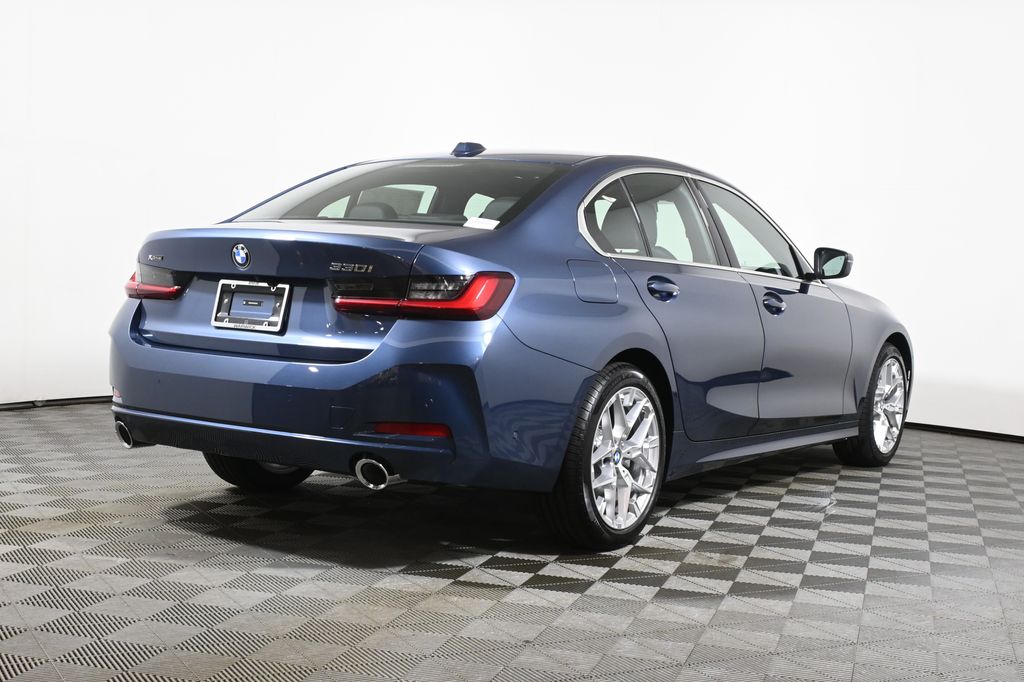 Thumbnail: 2026 BMW 3 Series - 7