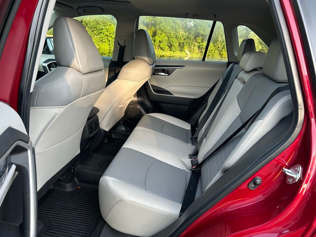2023 Toyota RAV4 XLE Premium 13