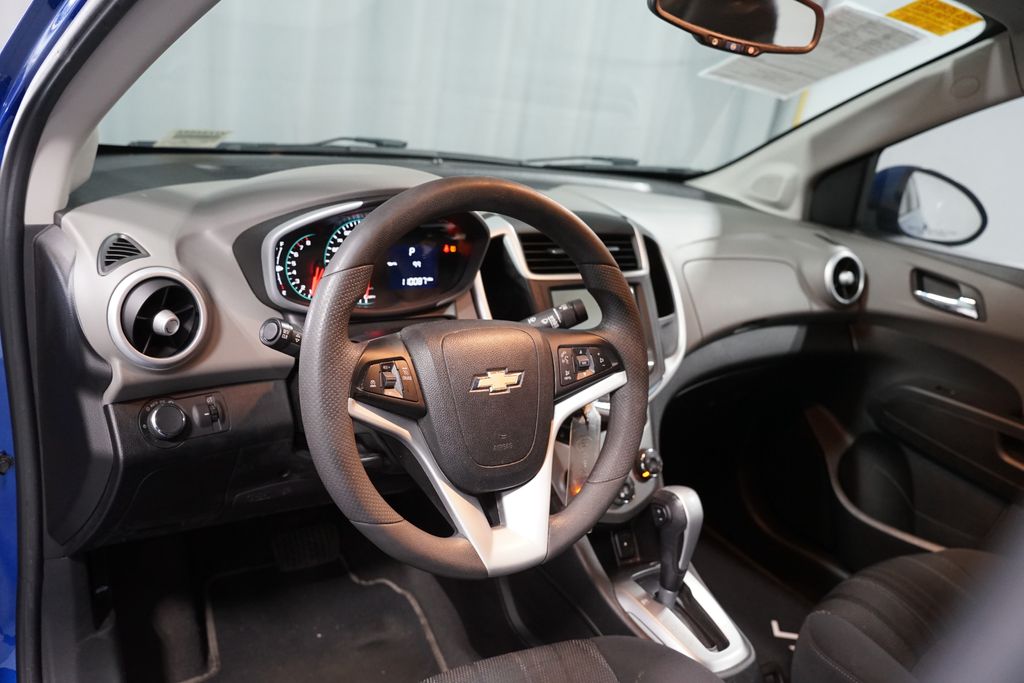 Thumbnail: 2017 Chevrolet Sonic - 7