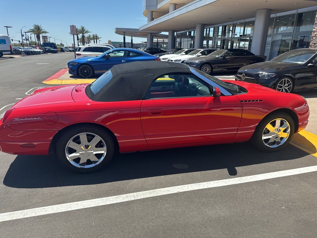 2002 Ford Thunderbird Base 3