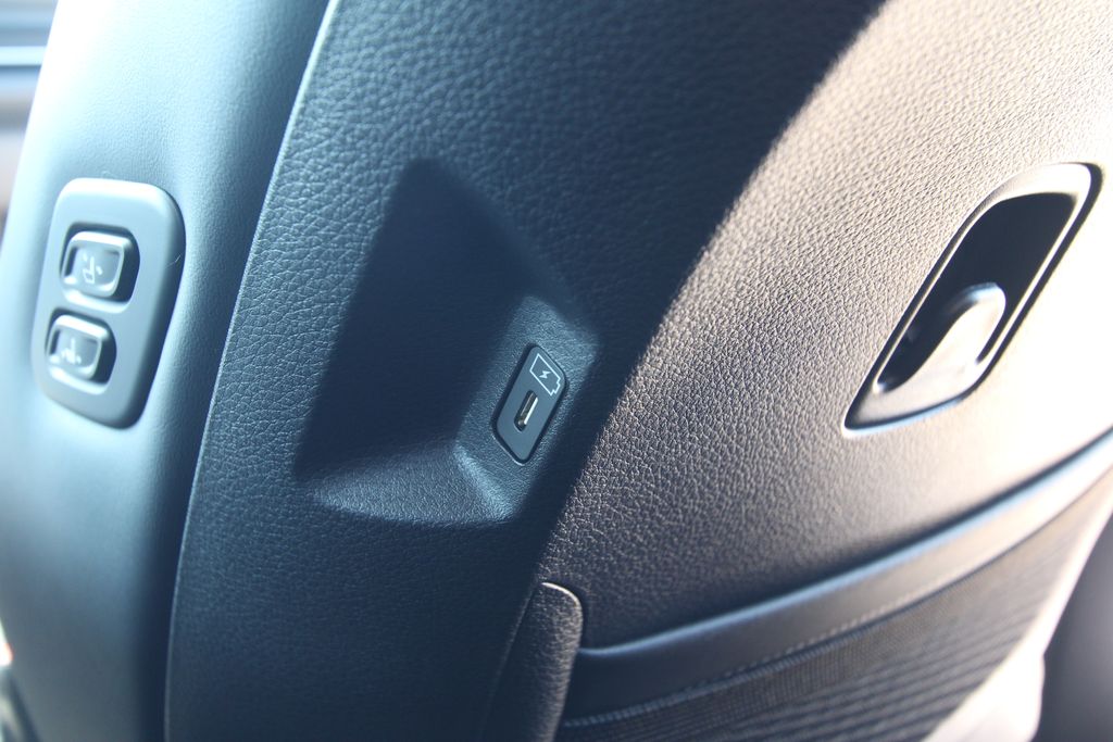 New 2027 Kia Carnival MPV Van