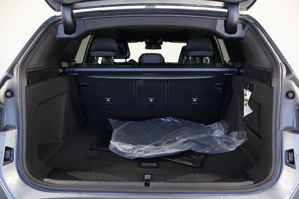 Thumbnail: 2025 BMW X3 - 14