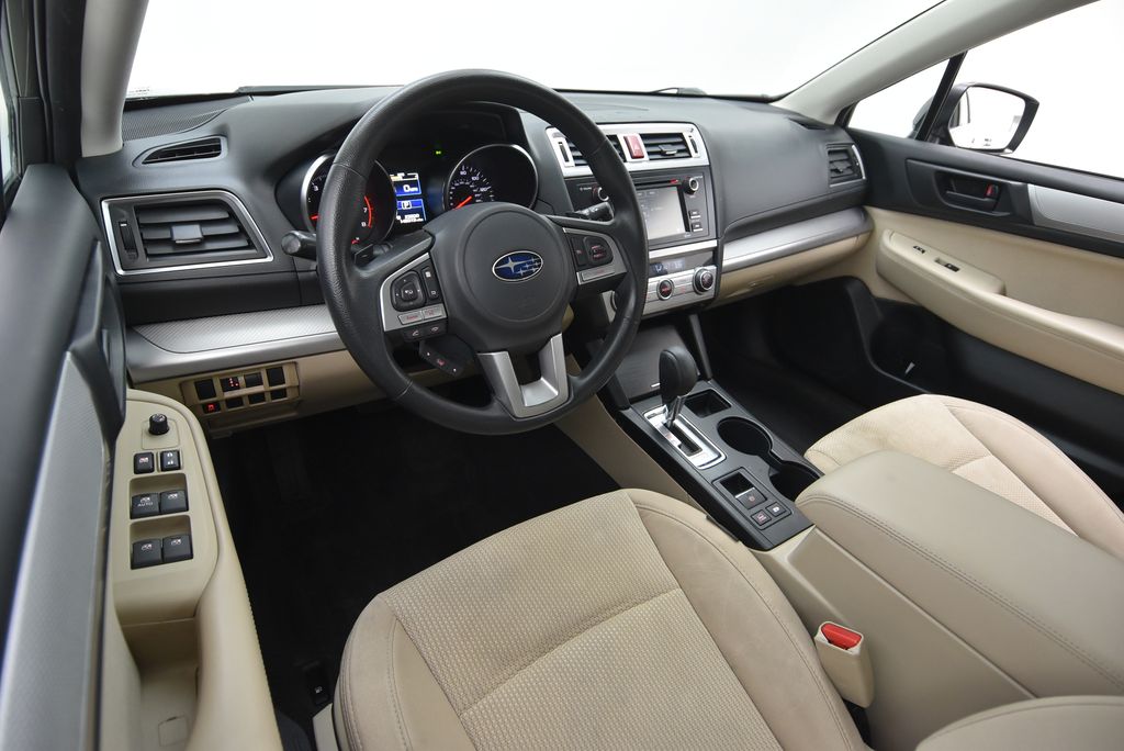 2017 Subaru Outback 2.5i photo