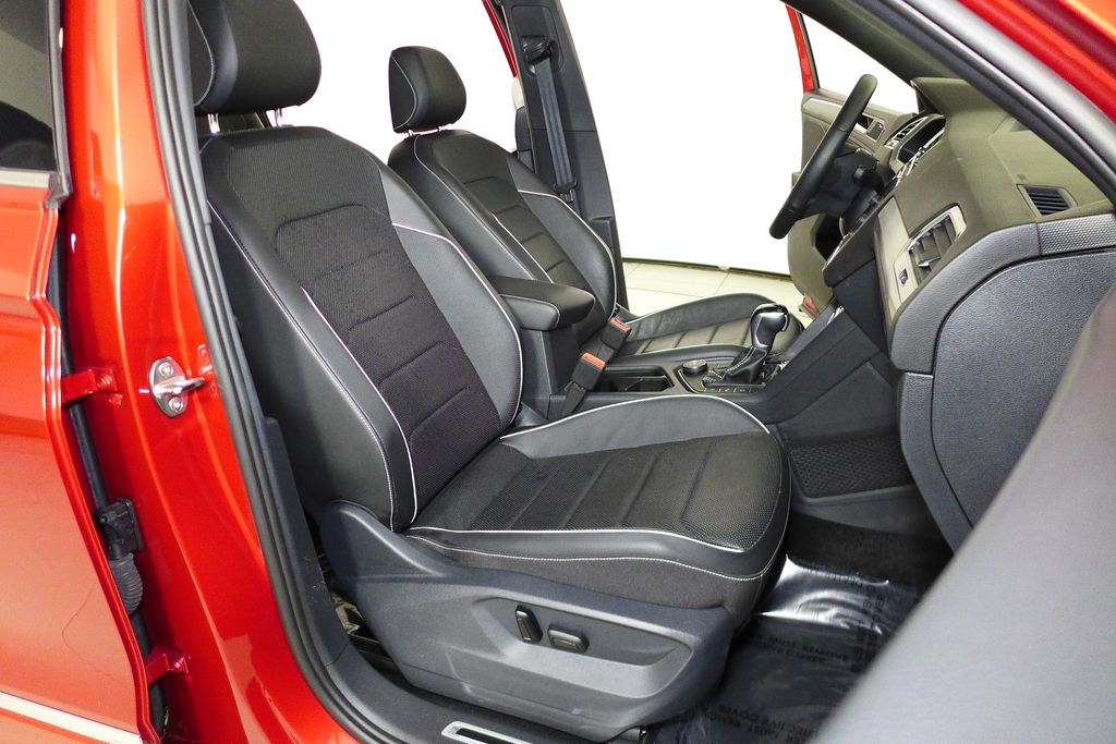 Thumbnail: 2024 Volkswagen Tiguan - 19