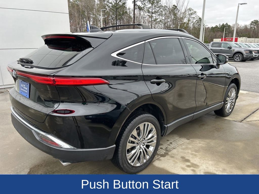 2022 Toyota Venza XLE