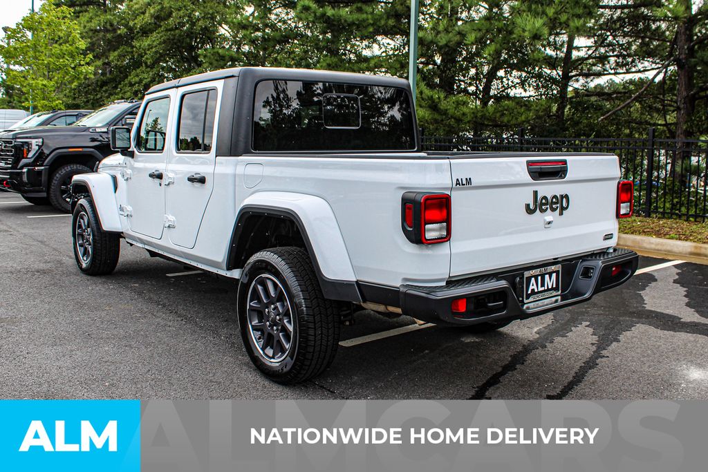 2023 Jeep Gladiator Overland photo 4