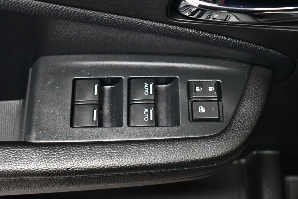 Thumbnail: 2022 Honda Pilot - 16