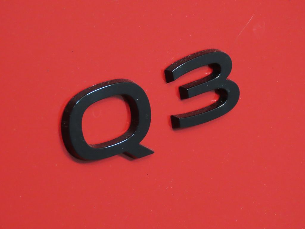 Thumbnail: 2026 Audi Q3 - 9