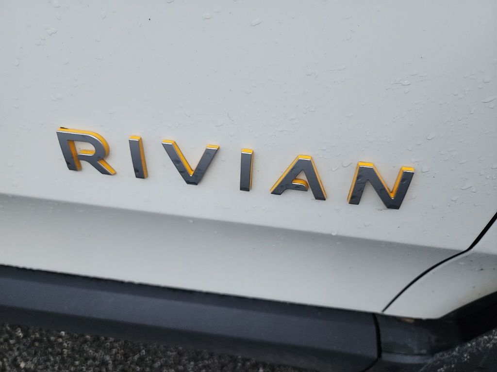2024 Rivian R1S Adventure Quad Motor Large Pack
