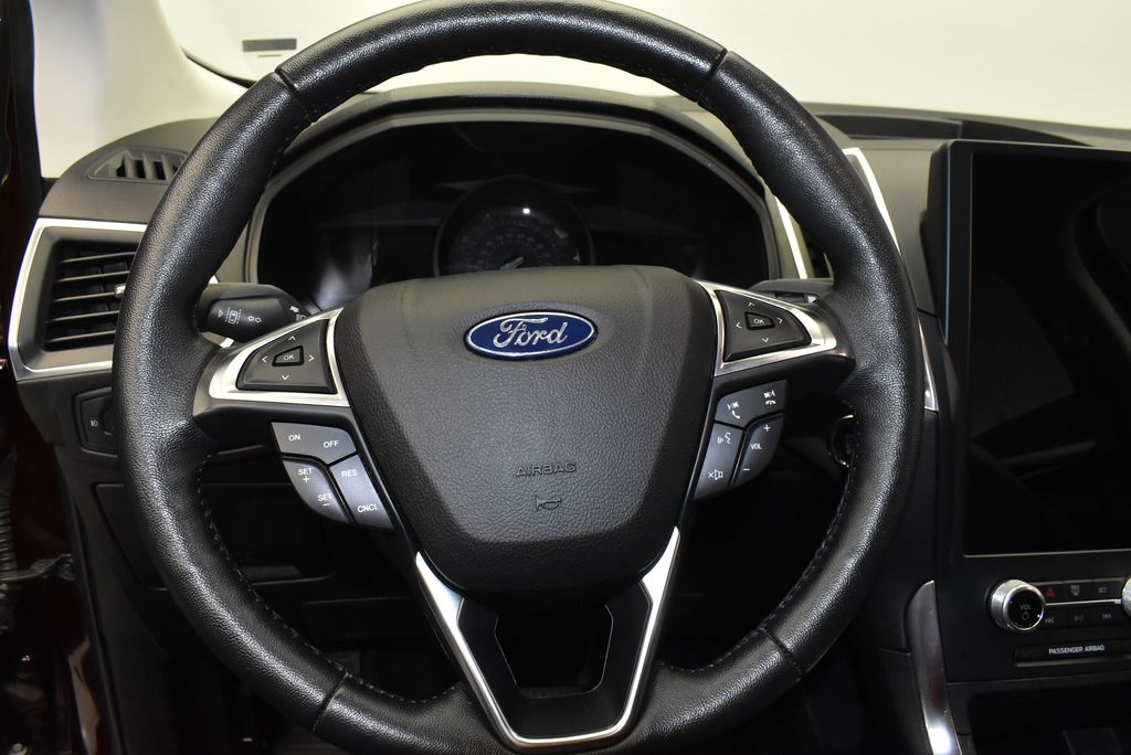 Thumbnail: 2022 Ford Edge - 18