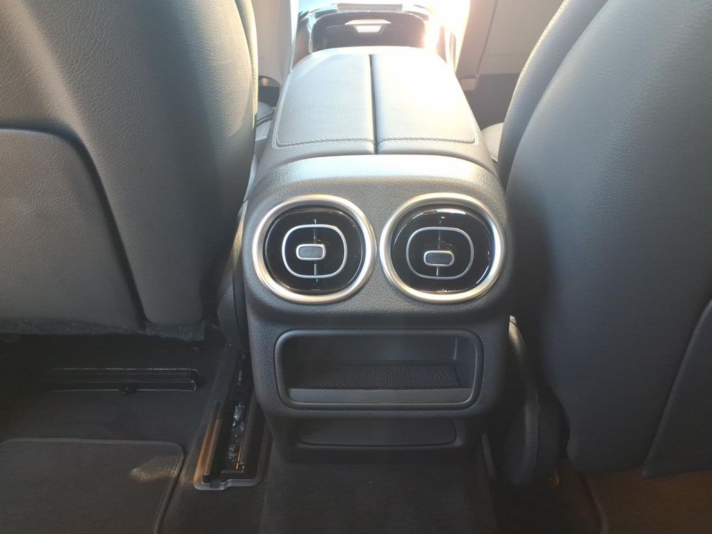New 2026 Cirrus Silver Metallic Mercedes-Benz GLC 300 image 27