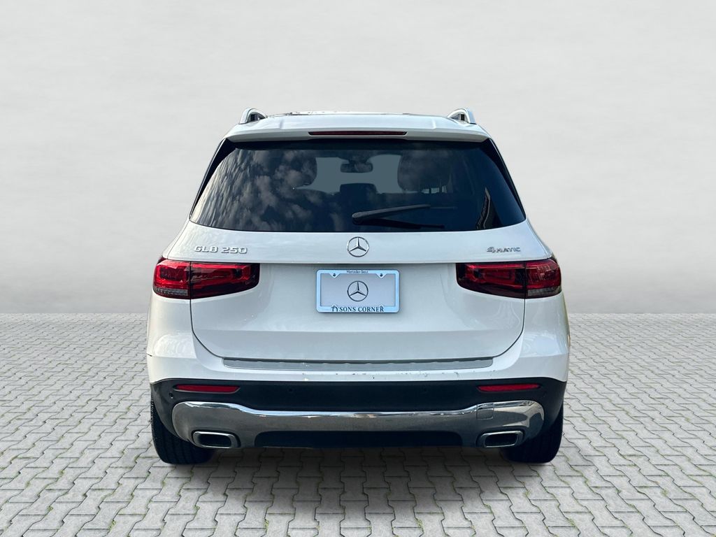 Thumbnail: 2020 Mercedes-Benz GLB - 6