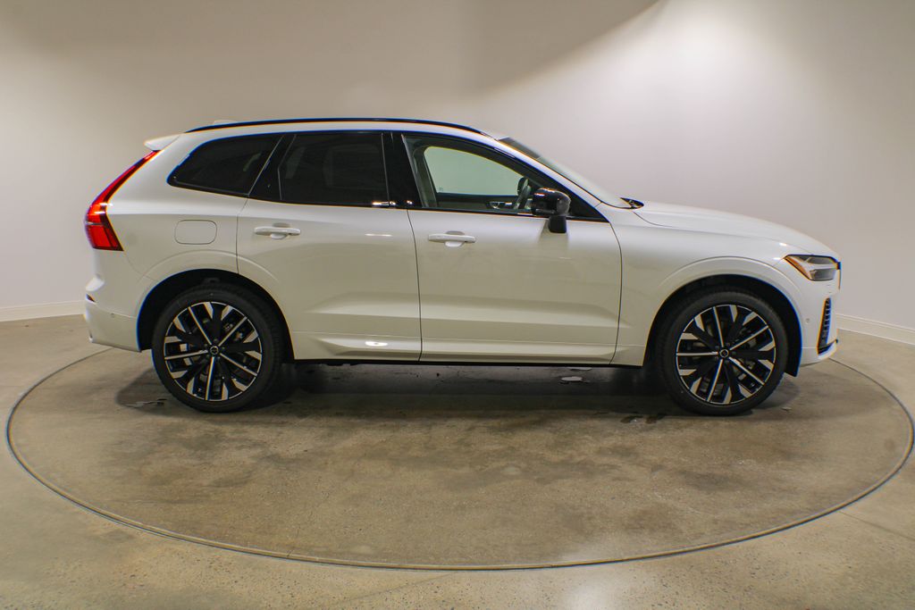 New 2026 White Volvo T8 Ultra image 6