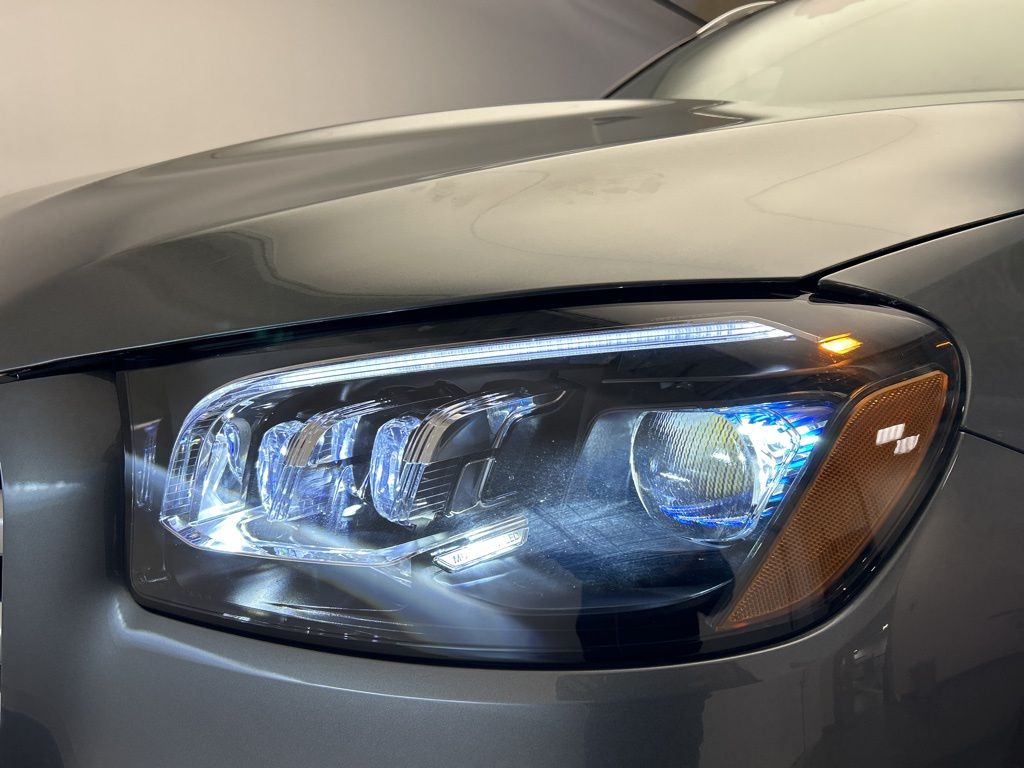 Thumbnail: 2026 Mercedes-Benz GLS - 9