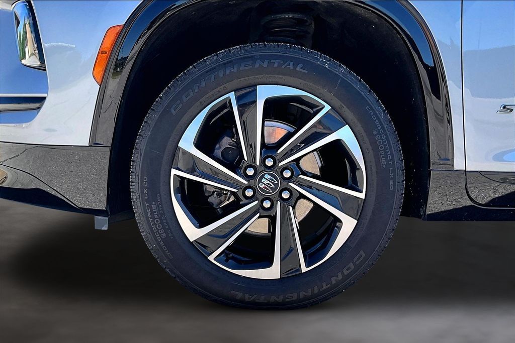 Used 2025 Buick Enclave SUV