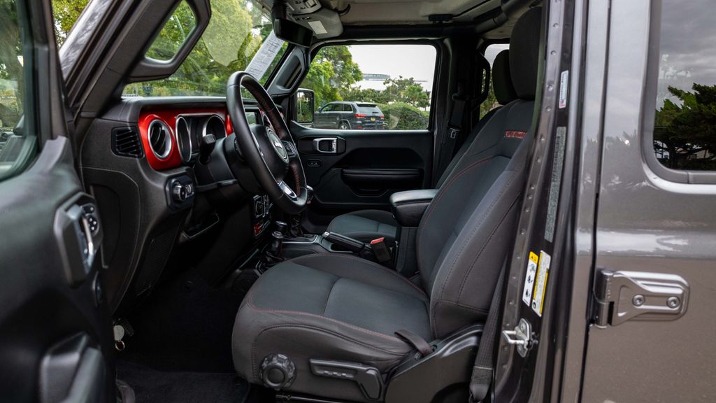 Used 2018 Jeep Wrangler Unlimited Rubicon 4D Sport Utility