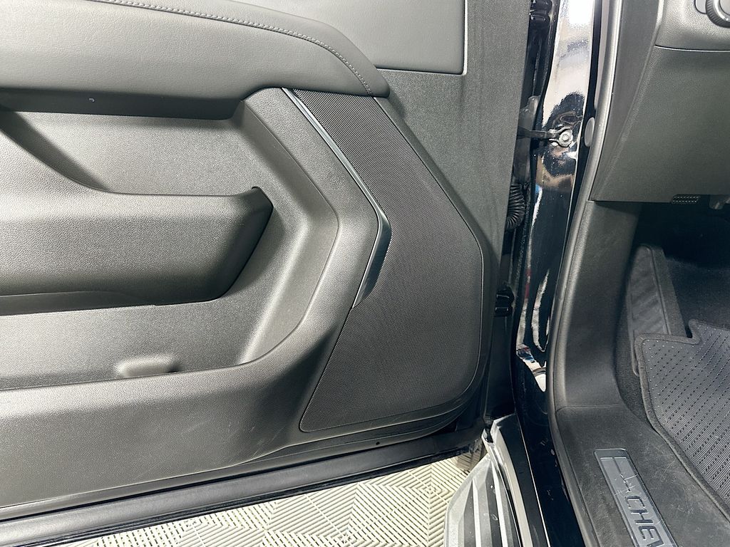 Thumbnail: 2025 Chevrolet Tahoe - 19