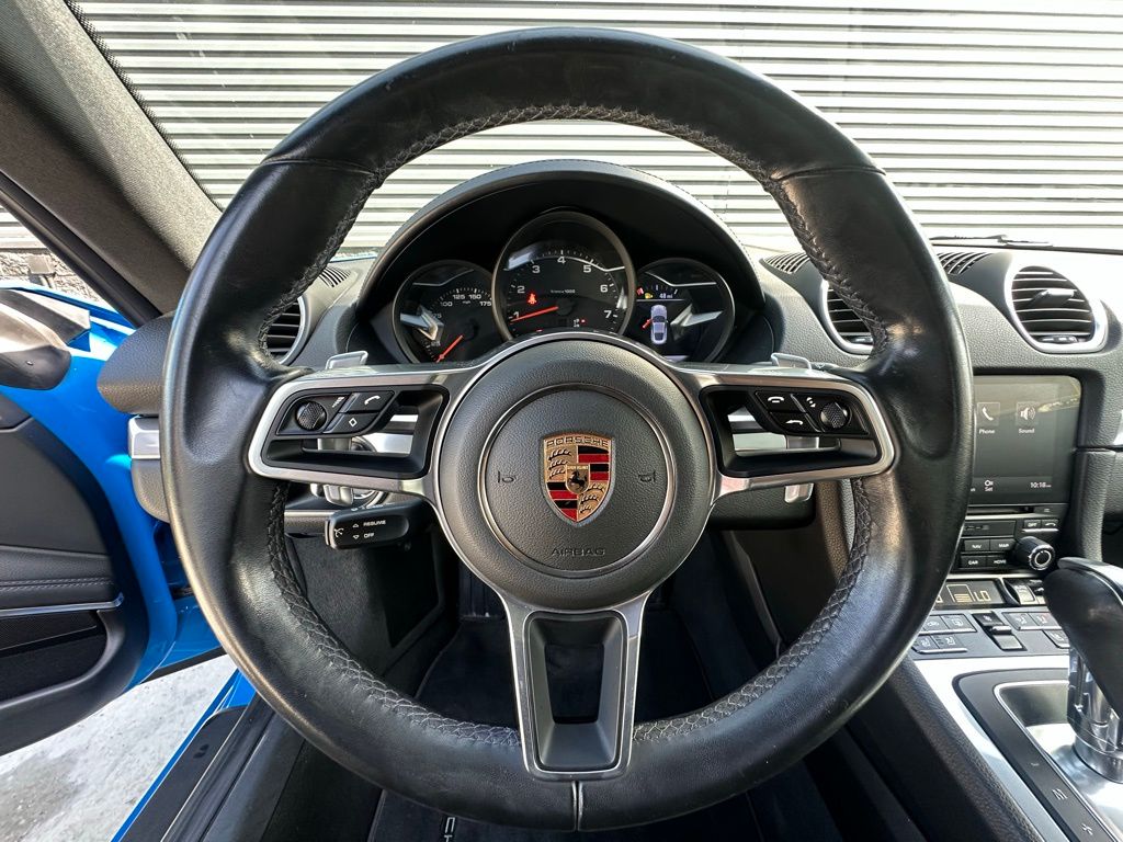 Thumbnail: 2022 Porsche 718 Cayman - 21