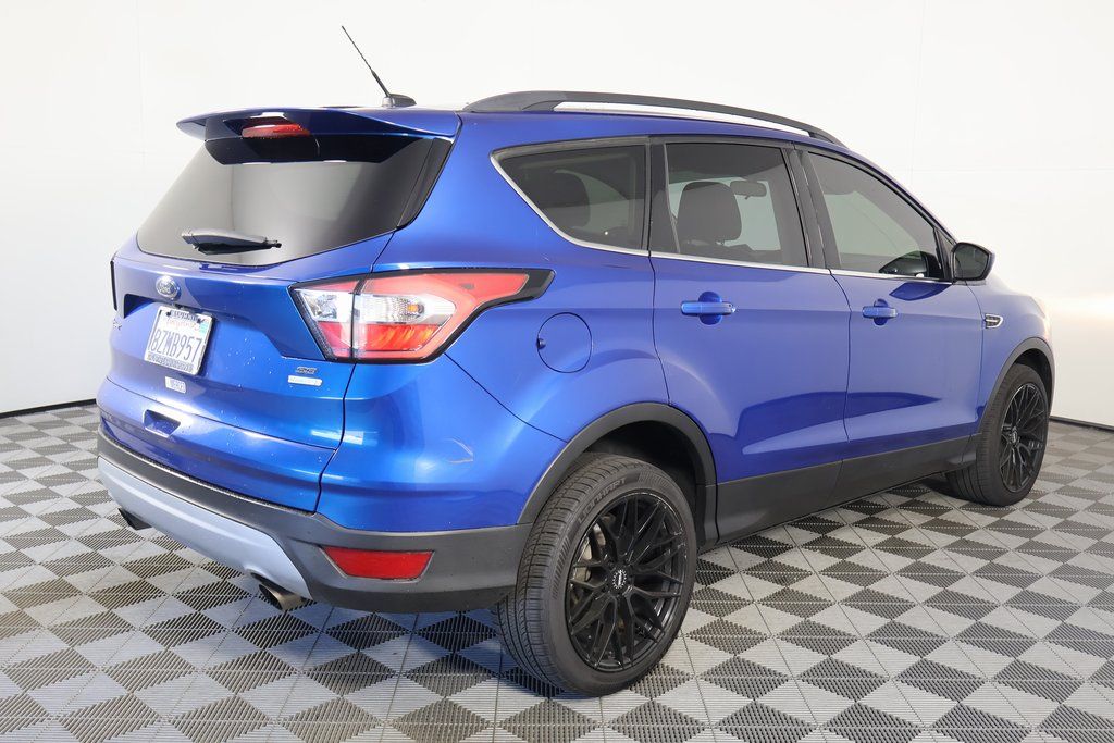 Thumbnail: 2017 Ford Escape - 3