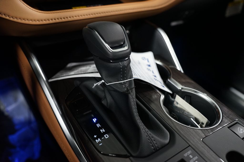 Thumbnail: 2026 Toyota Highlander - 22