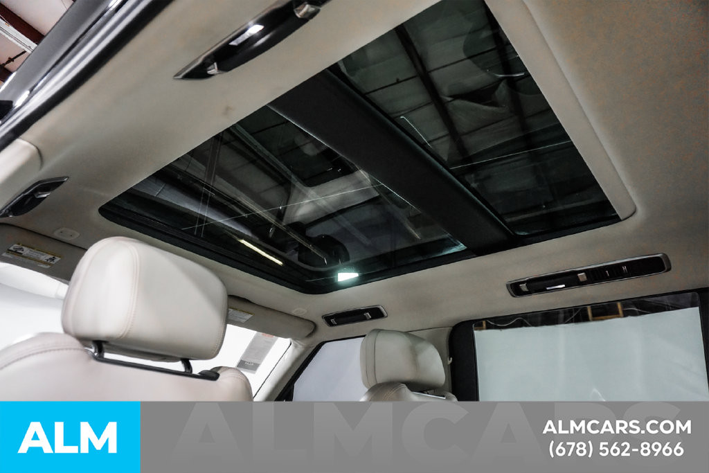 Used 2023 Black Land Rover SE image 23