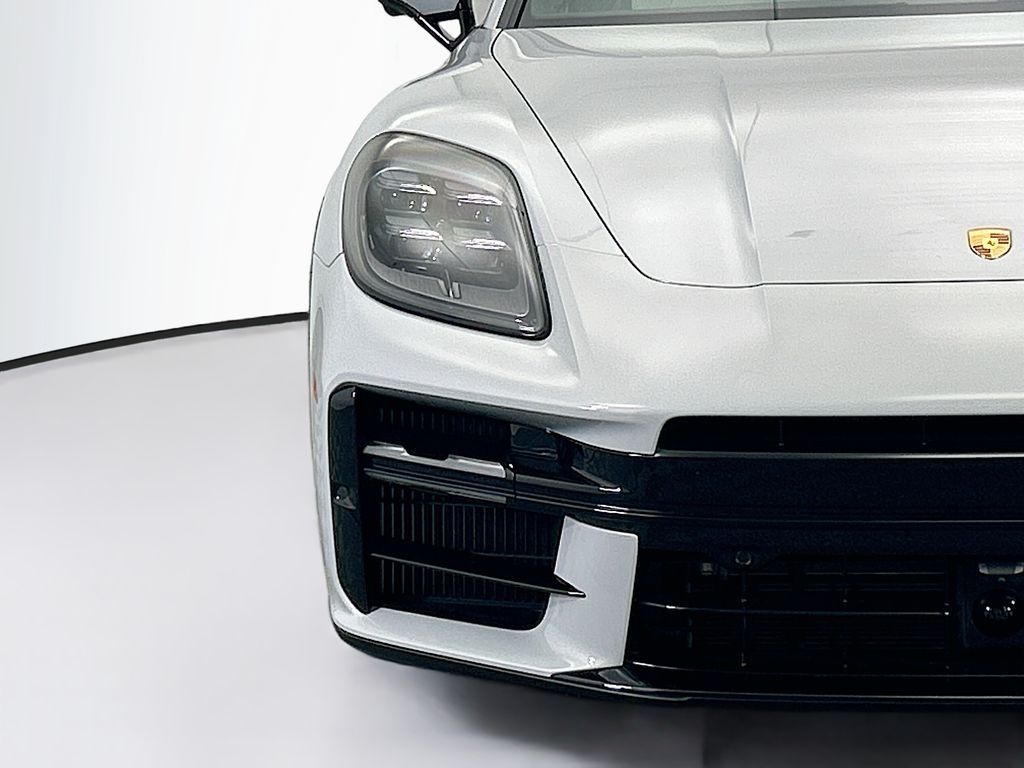 Thumbnail: 2026 Porsche Panamera - 12