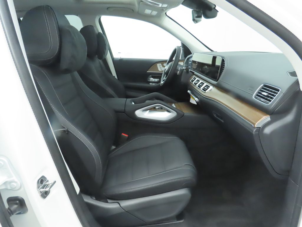 Thumbnail: 2026 Mercedes-Benz GLE - 22