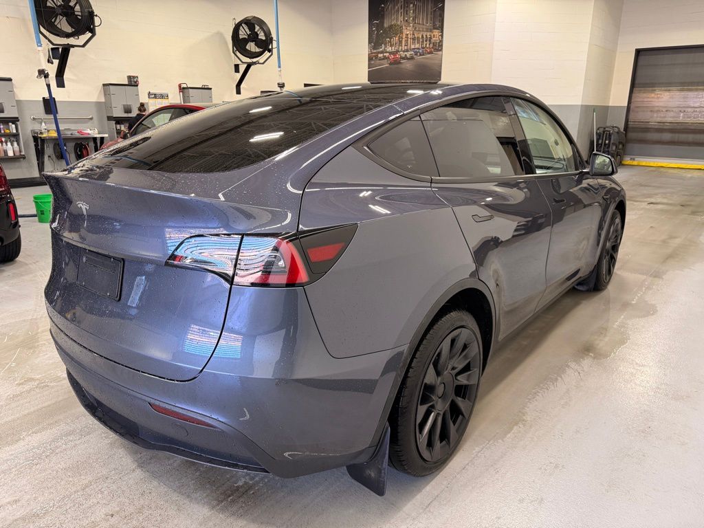 Thumbnail: 2023 Tesla Model Y - 6