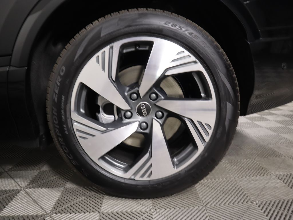 2025 Audi Q6 e-tron Premium 32