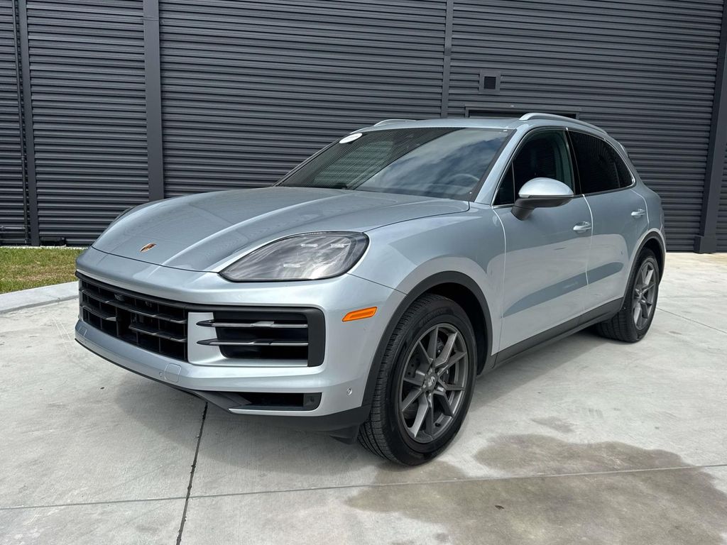 2025 Porsche Cayenne AWD