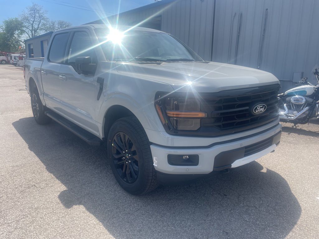 Avalanche 2026 Ford F-150 XLT SuperCrew 4WD Pickup Truck Four-Wheel Drive Automatic