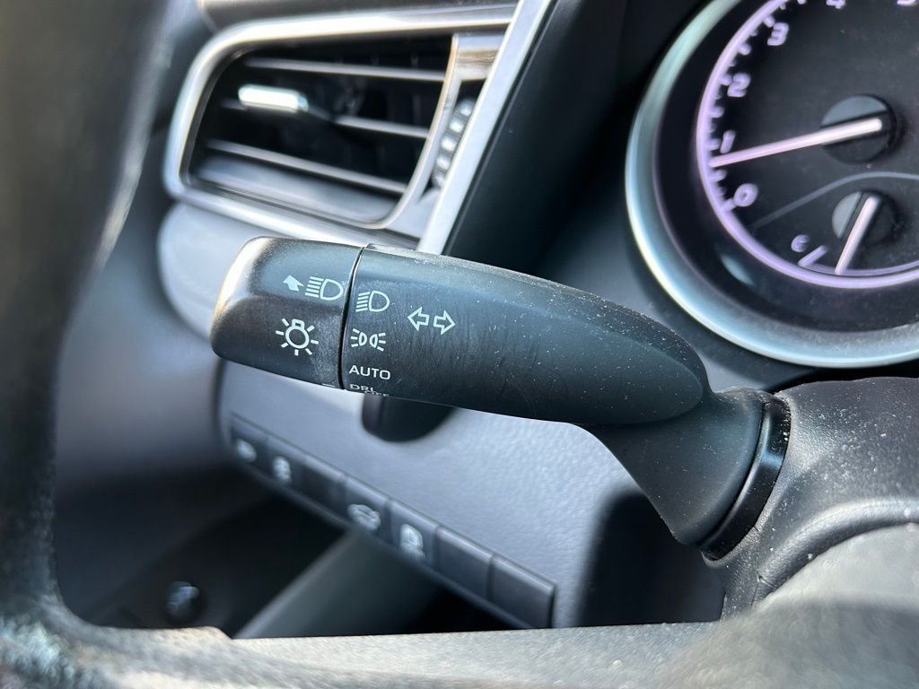 Thumbnail: 2023 Toyota Camry - 22