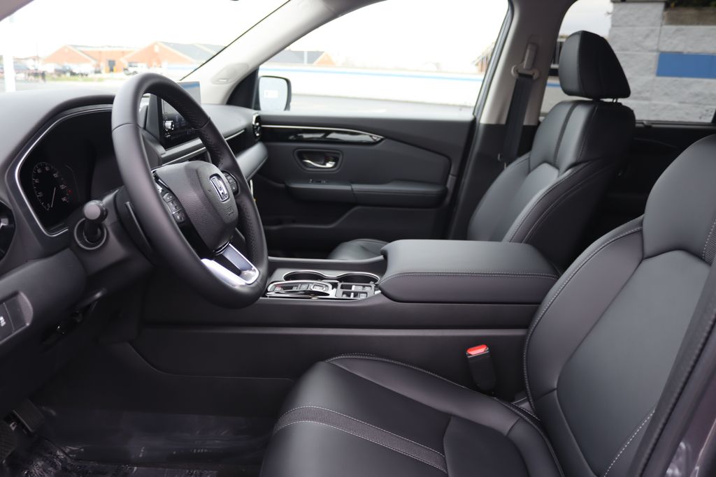 Thumbnail: 2025 Honda Pilot - 32