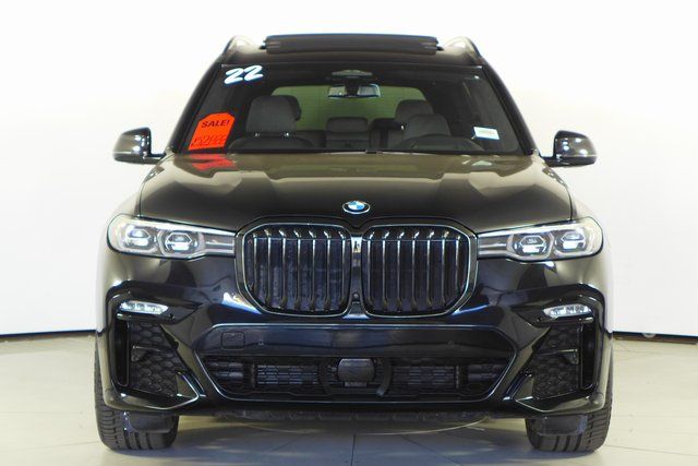 2022 BMW X7 xDrive40i 3