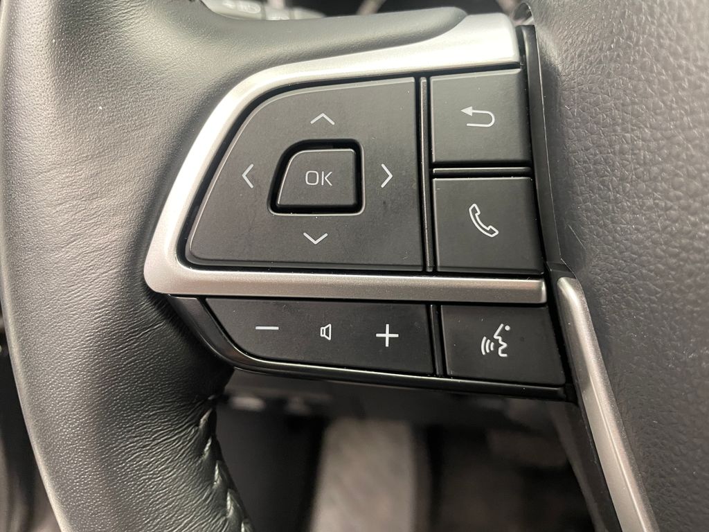 2024 Toyota Highlander XLE 22