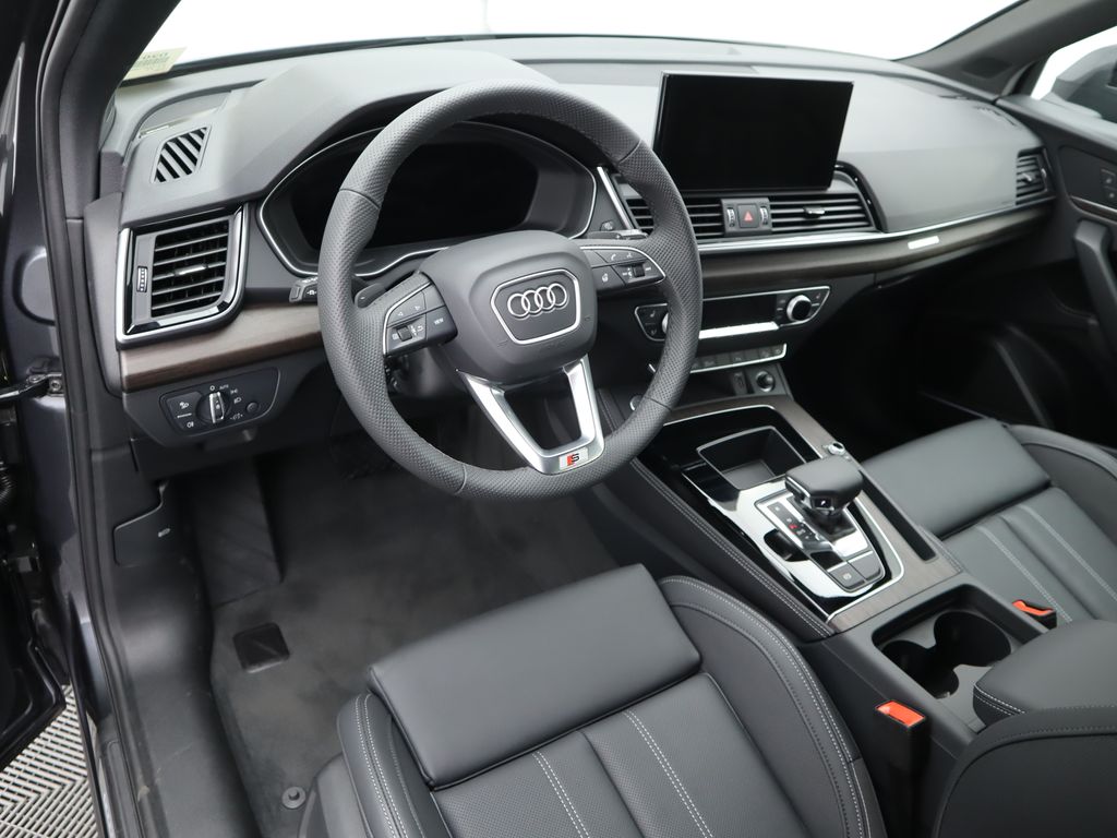 2025 Audi Q5  10