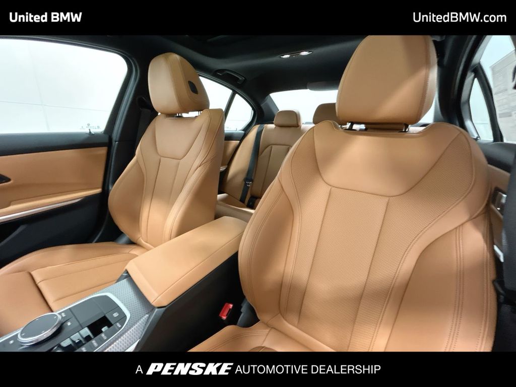 Thumbnail: 2025 BMW 3 Series - 13