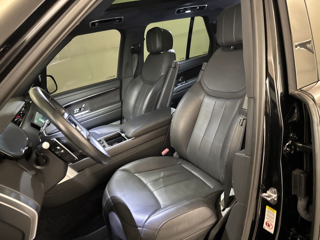 Used 2023 Black Land Rover SE image 16