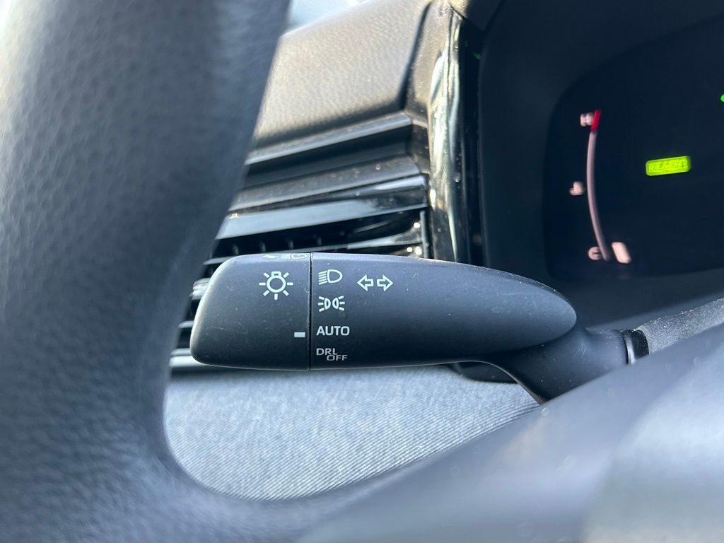 Thumbnail: 2025 Toyota Camry - 21