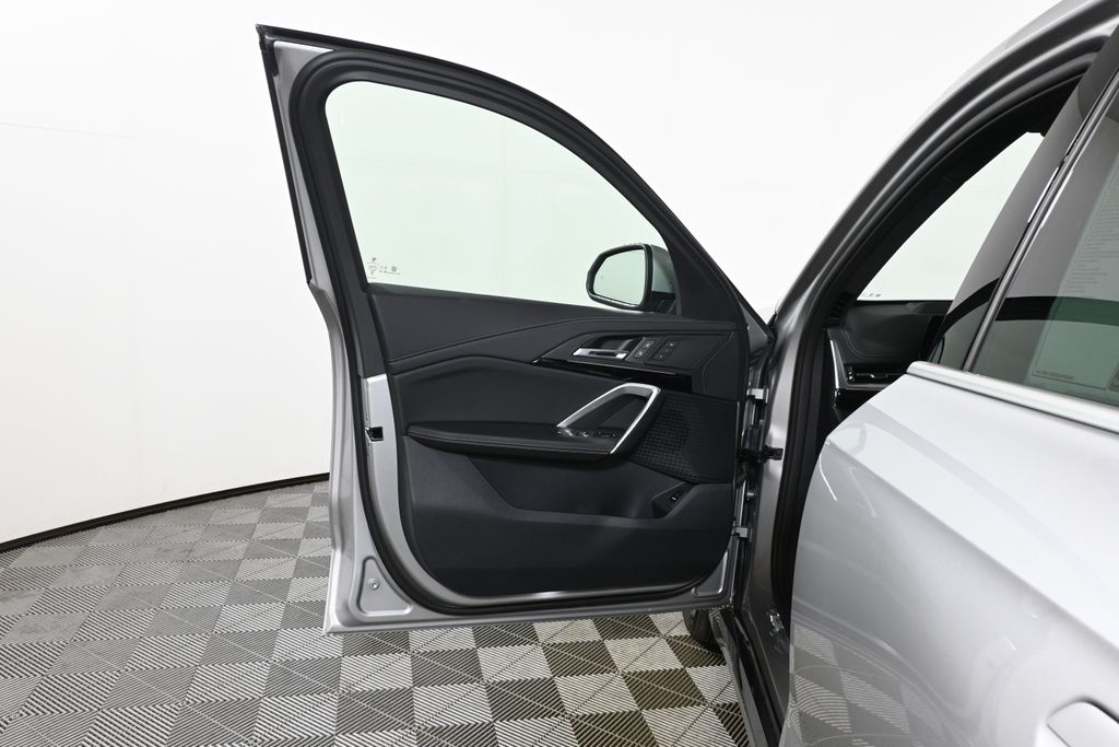 Thumbnail: 2027 BMW X1 - 23