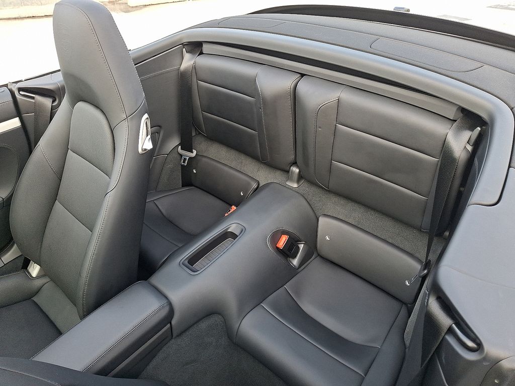 Thumbnail: 2017 Porsche 911 - 12