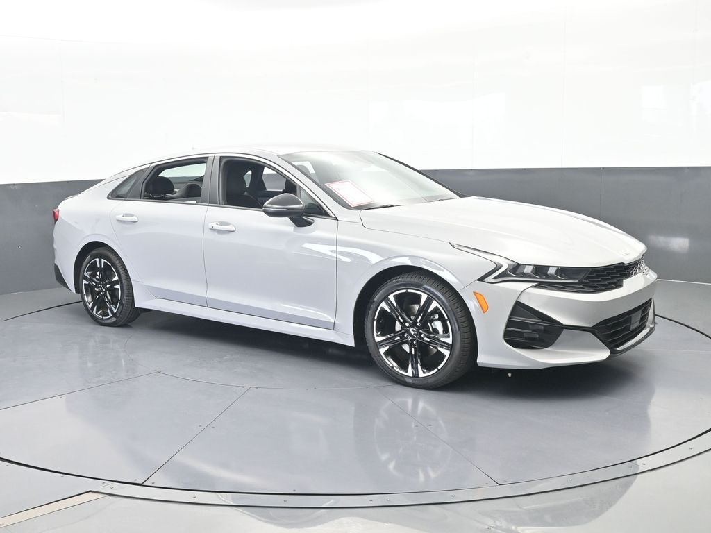 Used 2023 Wolf Gray Kia GT-Line image 8