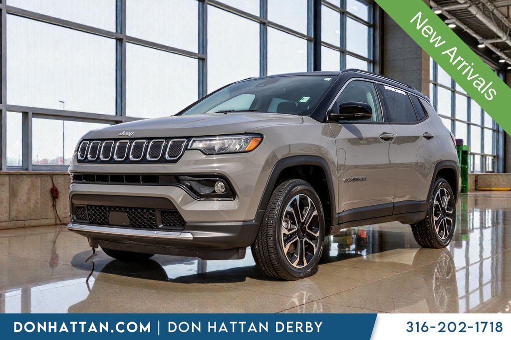 Sting-Gray Clearcoat 2022 Jeep Compass Limited 4WD SUV / Crossover Four-Wheel Drive 9-Speed Automatic